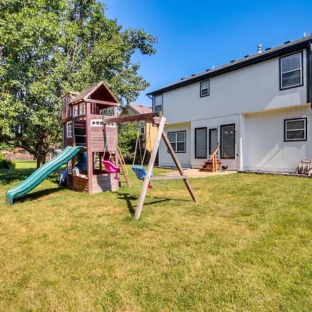 Spacious Olathe Home With Fireplace Near Parks!